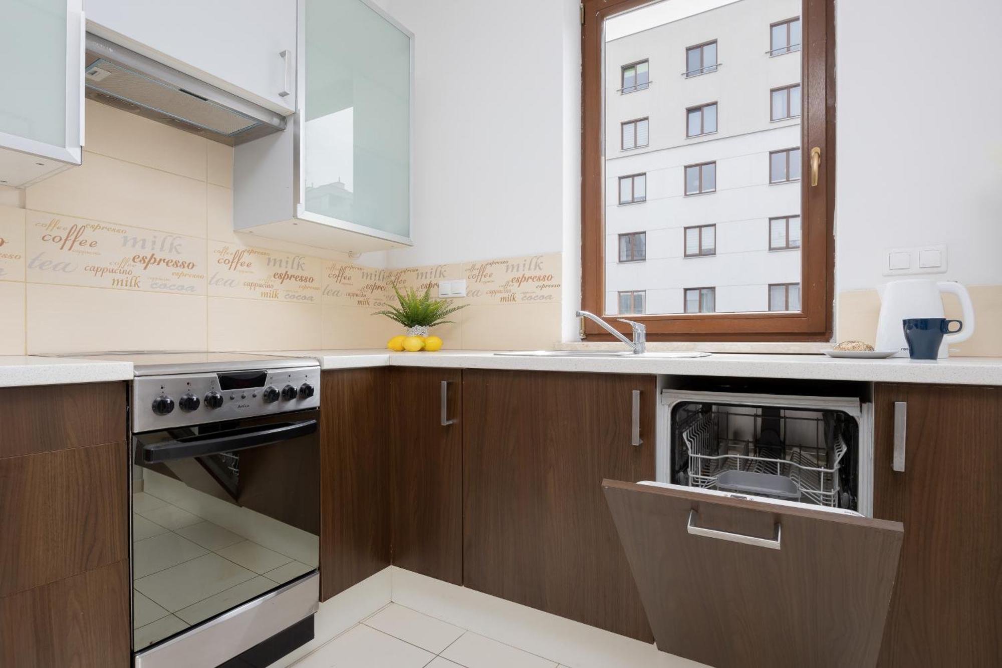 City Apartment With Parking Near Metro Mlociny By Noclegi Renters ワルシャワ エクステリア 写真