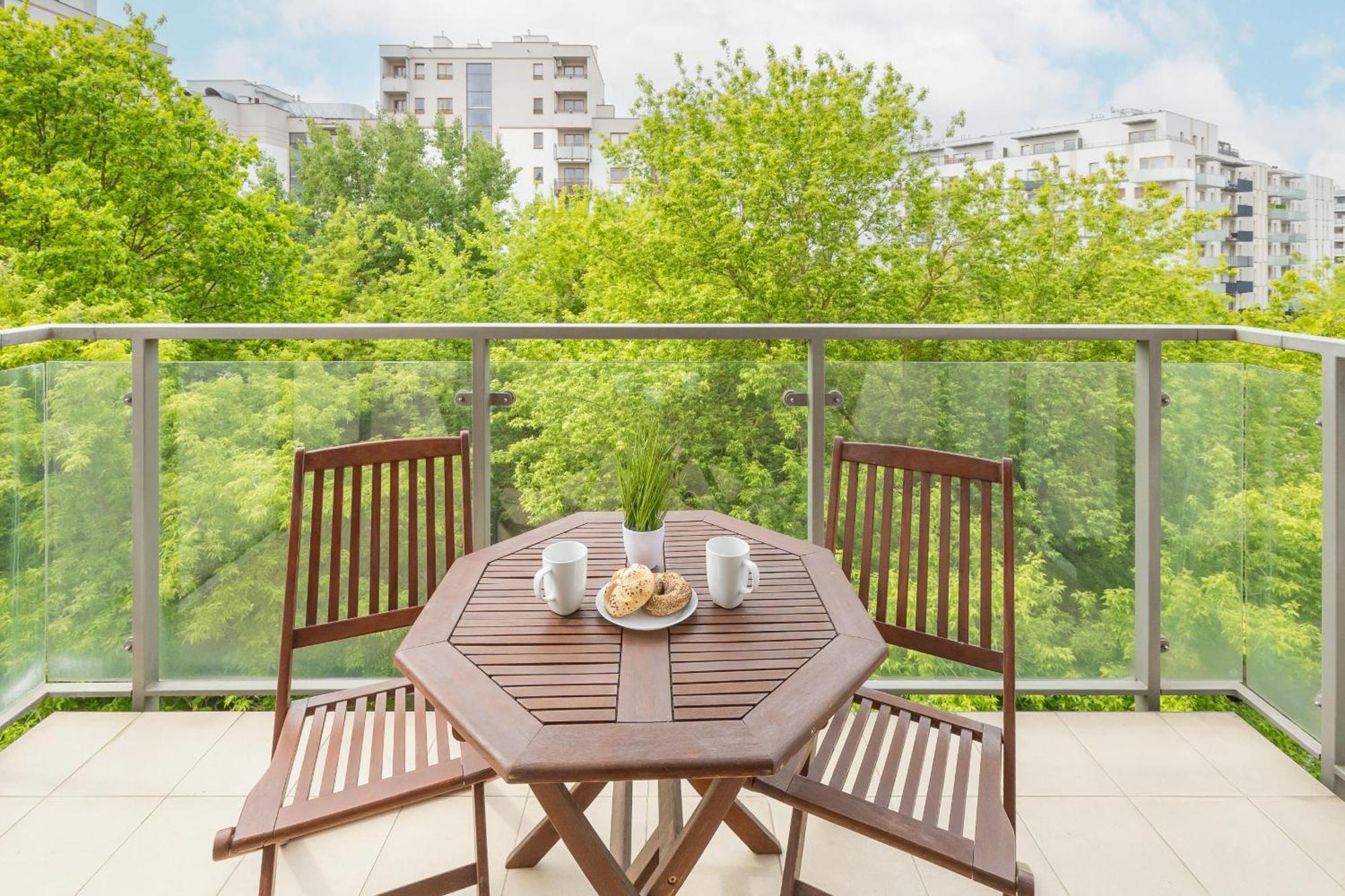 City Apartment With Parking Near Metro Mlociny By Noclegi Renters ワルシャワ エクステリア 写真